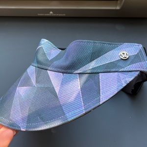 New Lululemon visor
